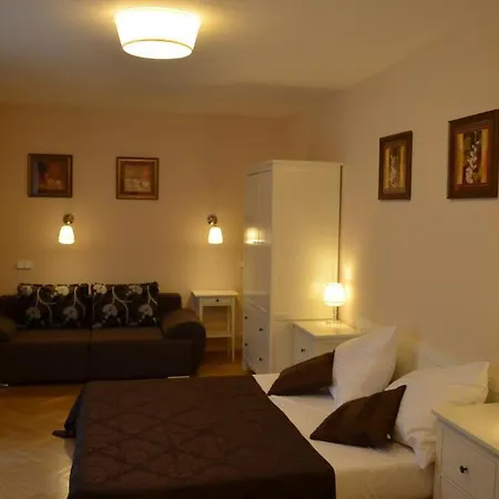 Orebitska Apartment