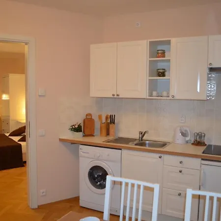 Apartment Orebitska Prague