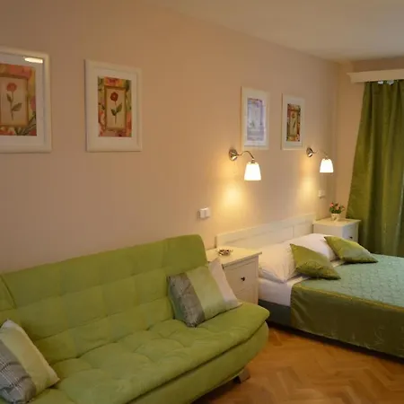 Orebitska Apartment