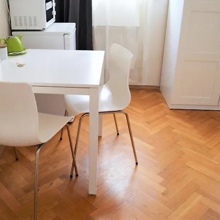 Apartment Orebitska Prague